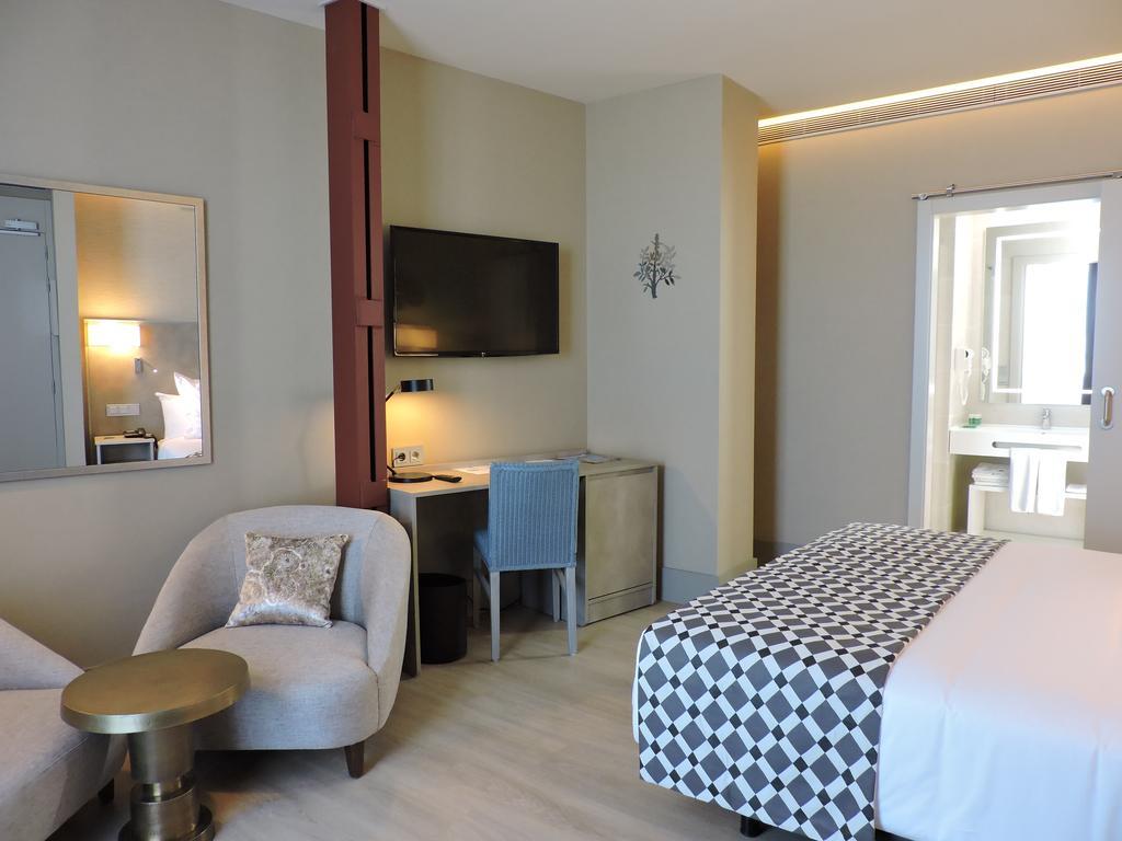 Deluxe Double or Twin Room Terrace,395172204:JPEG